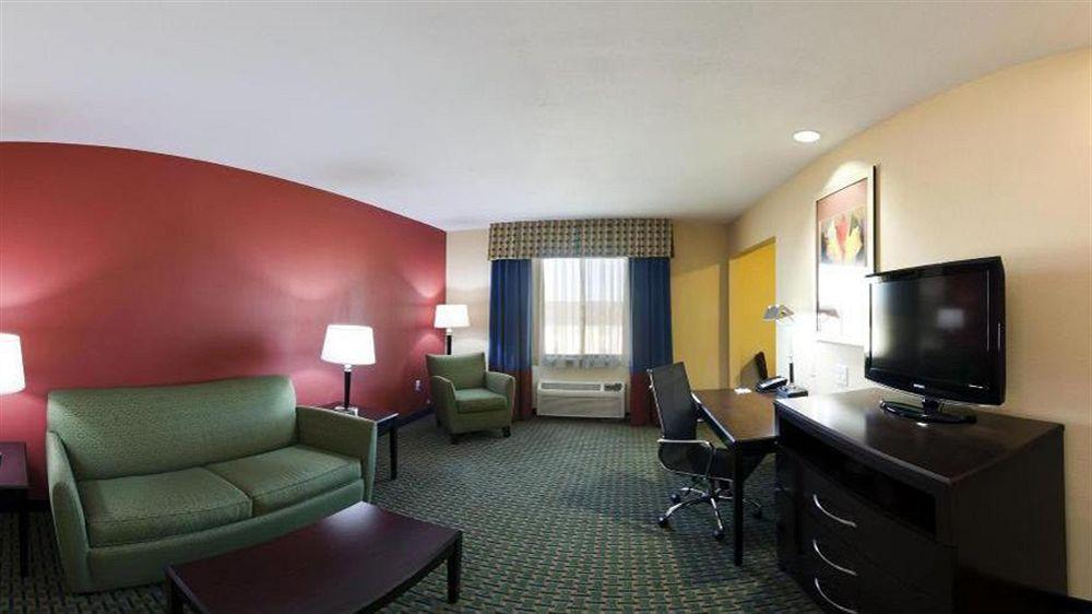 Holiday Inn Express & Suites Lubbock West By Ihg Exterior foto